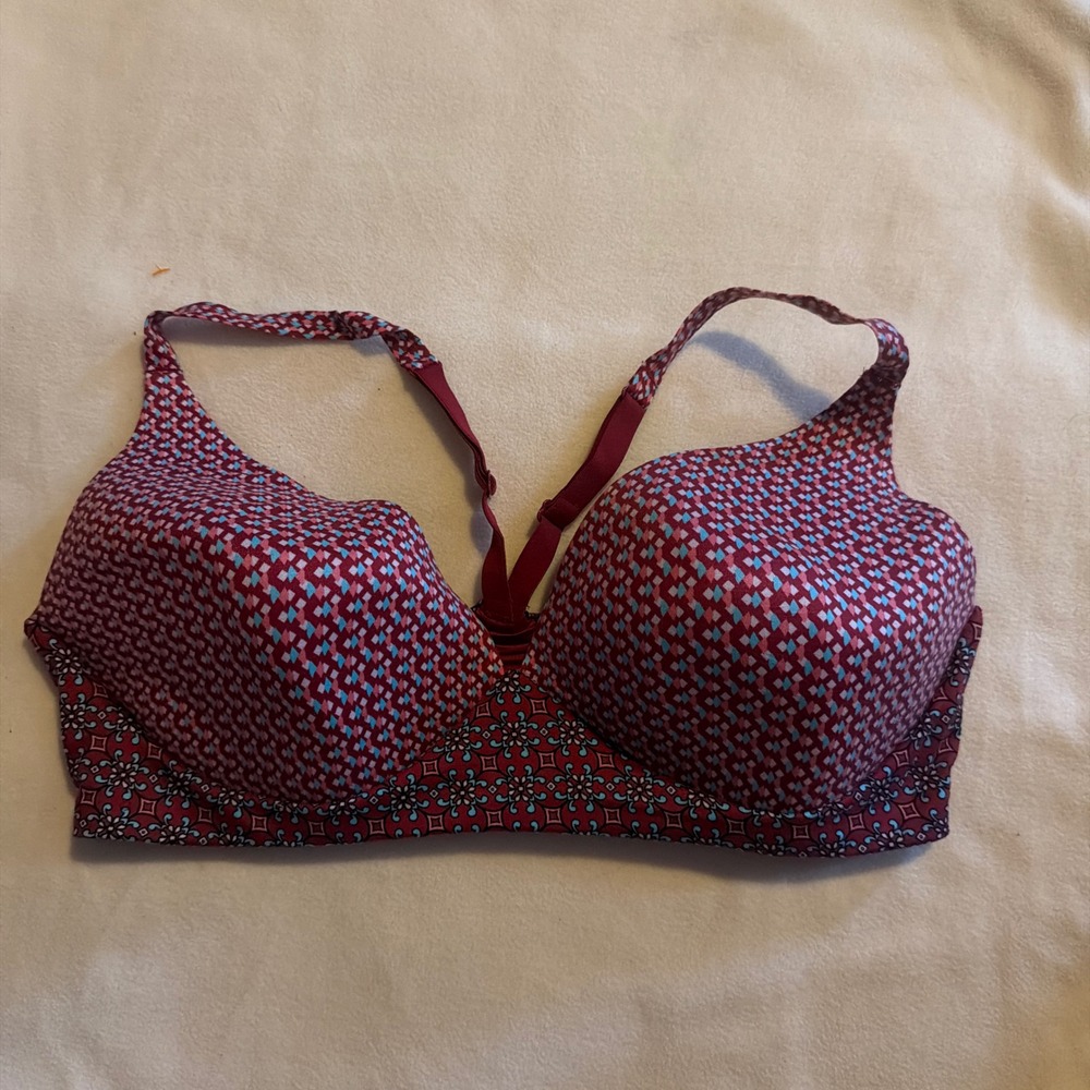Victoria's Secret Body by Victoria Lightly‎ Lined Plunge Bra 38DD Racerback Red
